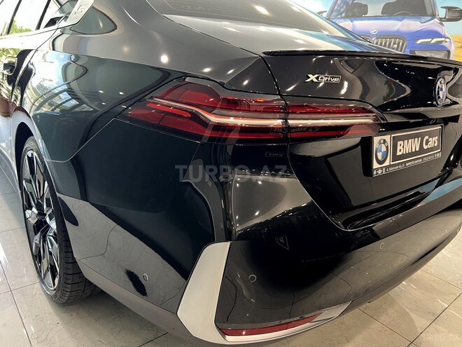 BMW 550e-25