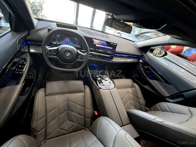 BMW 550e-31