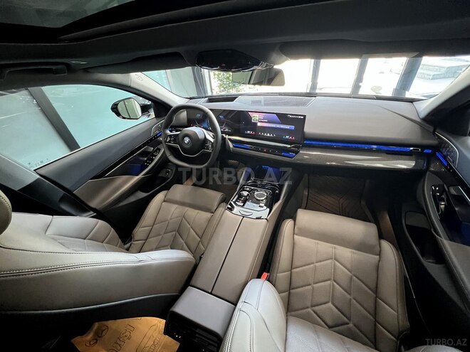 BMW 550e-34