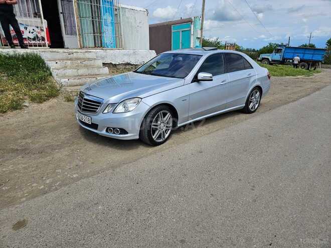 Mercedes E 220-2