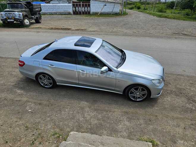 Mercedes E 220-8