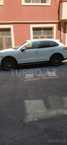 Porsche Cayenne S-6