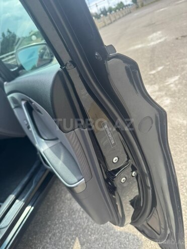 Hyundai Elantra-17