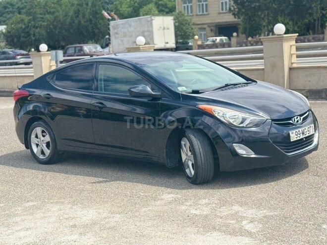 Hyundai Elantra-7