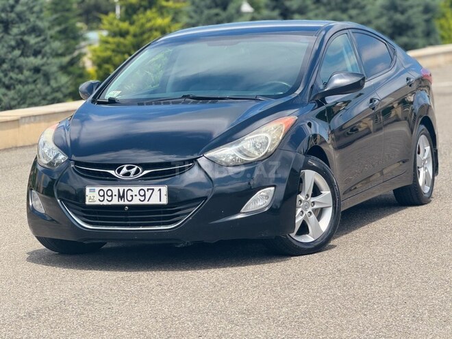 Hyundai Elantra-1