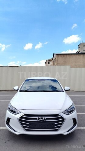 Hyundai Avante-1