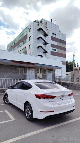 Hyundai Avante-6