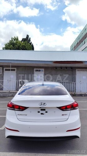 Hyundai Avante-7