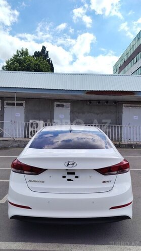 Hyundai Avante-2