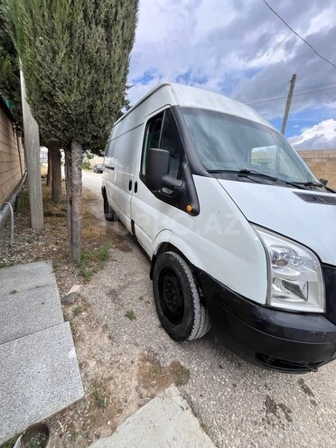 Ford Transit-2