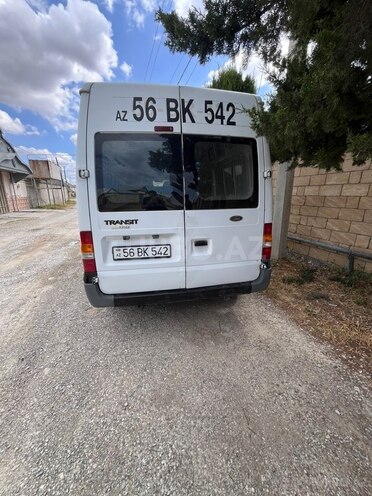 Ford Transit-9