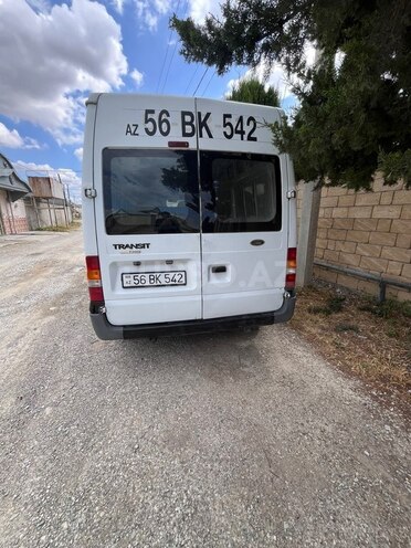 Ford Transit-8