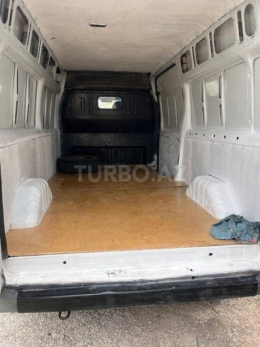 Ford Transit-6