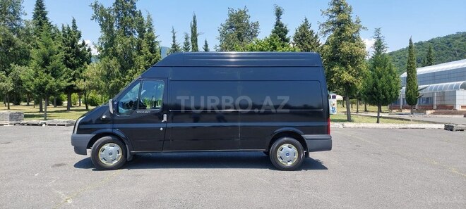 Ford Transit-3
