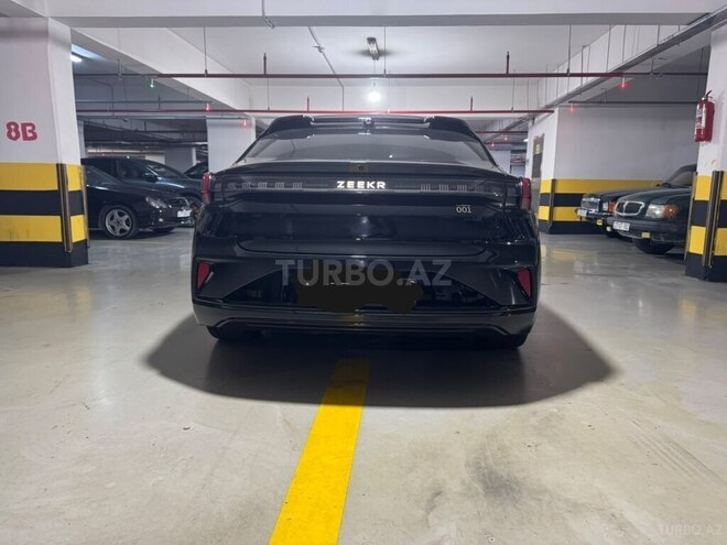 ZEEKR 001-2