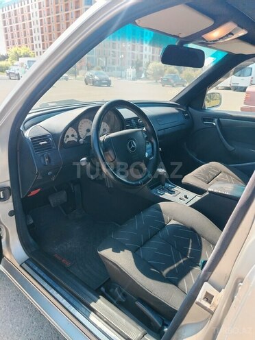 Mercedes C 240-16