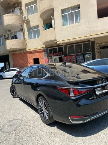 Lexus ES 300h-4