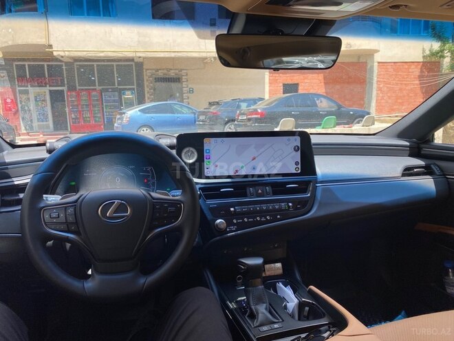 Lexus ES 300h-10