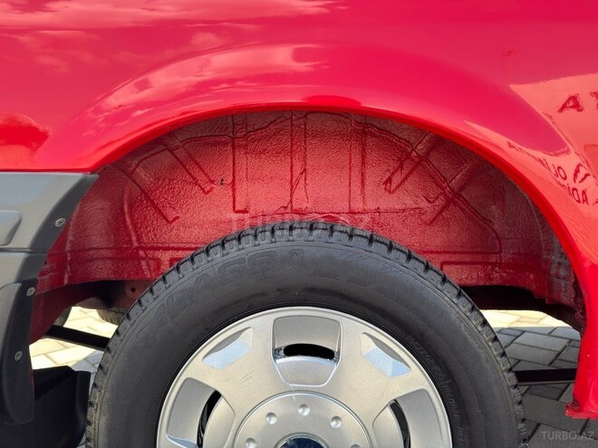 Ford Transit-10