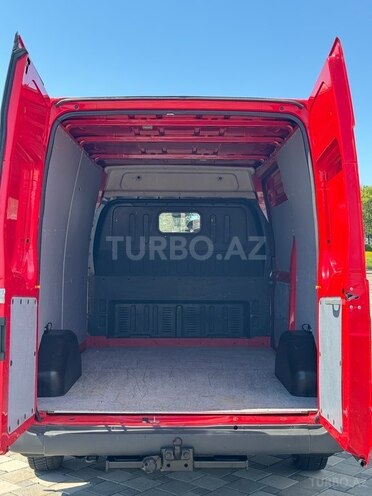 Ford Transit-8