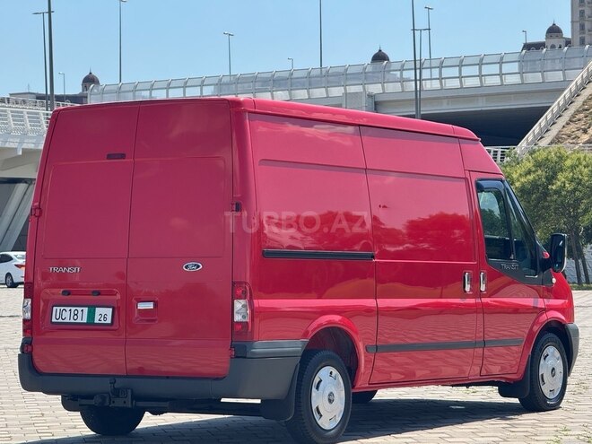 Ford Transit-5