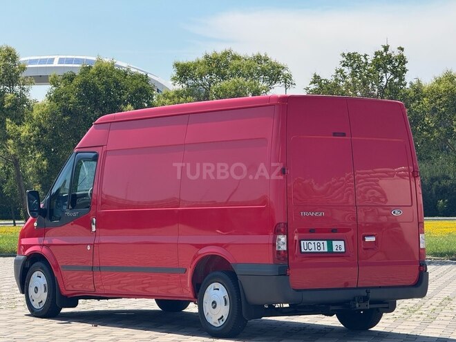 Ford Transit-4