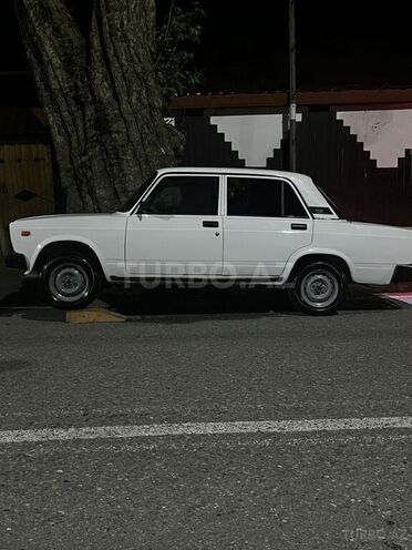 LADA (VAZ) 2107-2