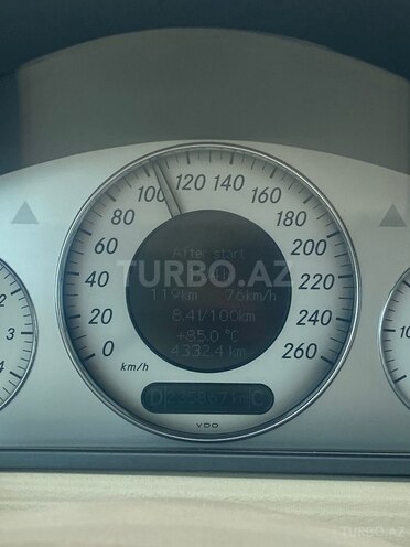 Mercedes E 240-8