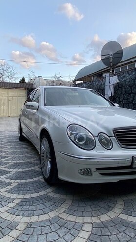 Mercedes E 240-2