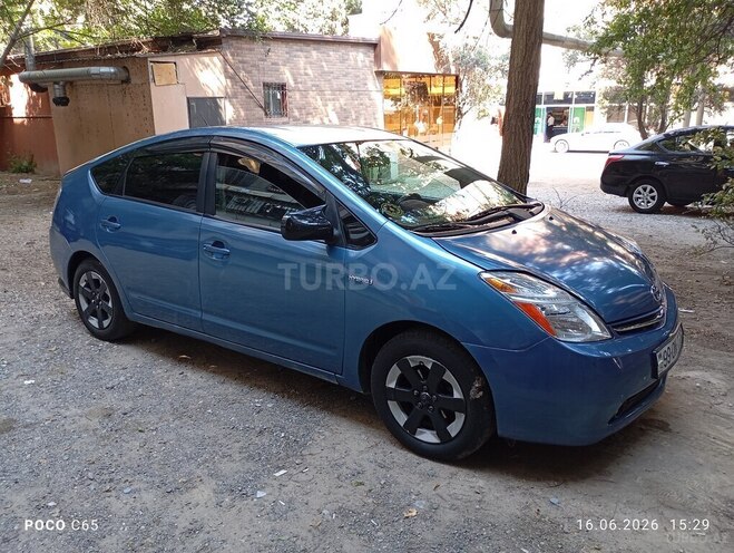Toyota Prius-4