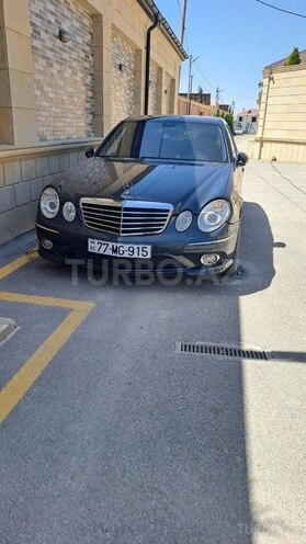 Mercedes E 220-2