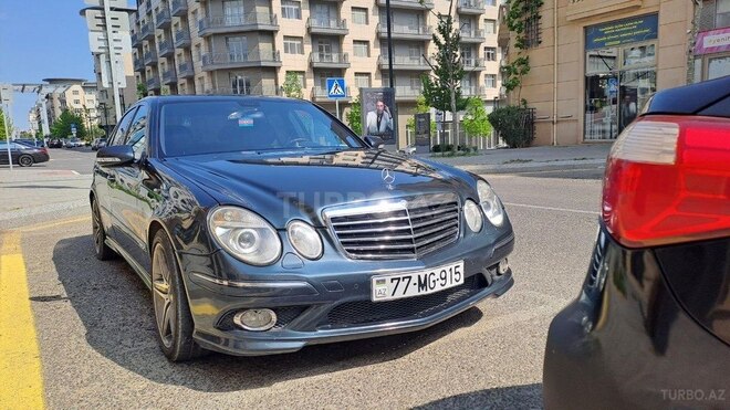 Mercedes E 220-1