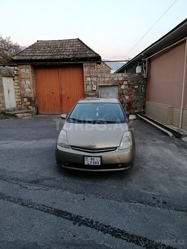 Toyota Prius-1