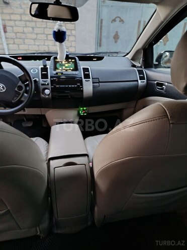 Toyota Prius-3