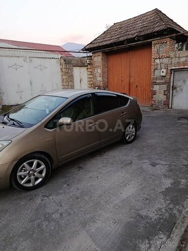 Toyota Prius-10