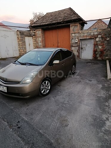 Toyota Prius-9
