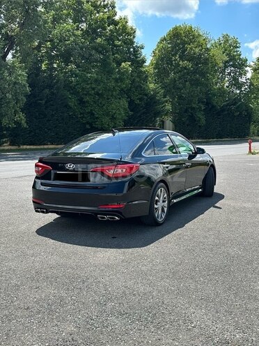 Hyundai Sonata-2
