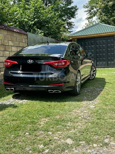 Hyundai Sonata-13