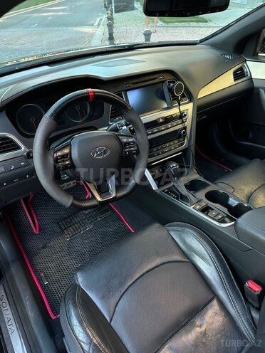 Hyundai Sonata-4