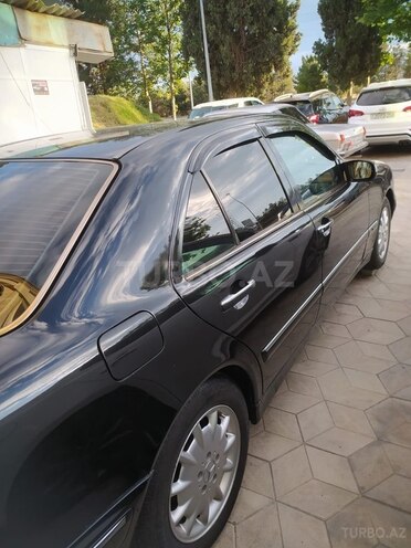 Mercedes E 200-6
