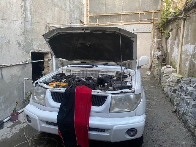 Mitsubishi Pajero io-1