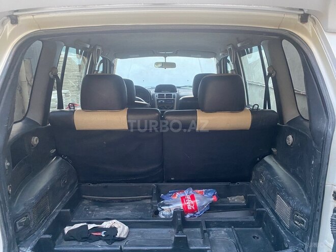 Mitsubishi Pajero io-5