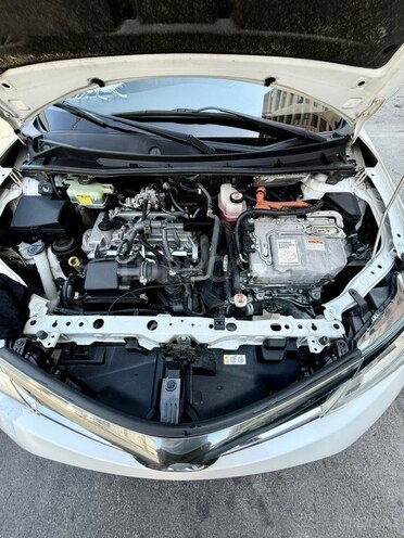 Toyota Corolla Fielder-3
