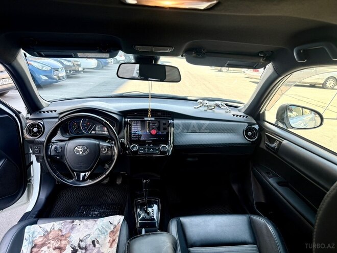 Toyota Corolla Fielder-8