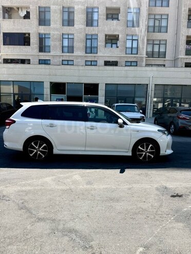 Toyota Corolla Fielder-6