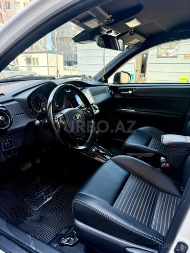 Toyota Corolla Fielder-11
