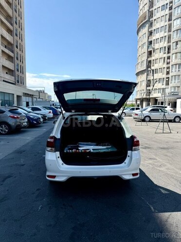 Toyota Corolla Fielder-5