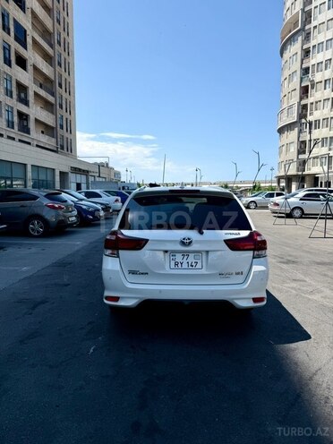 Toyota Corolla Fielder-4