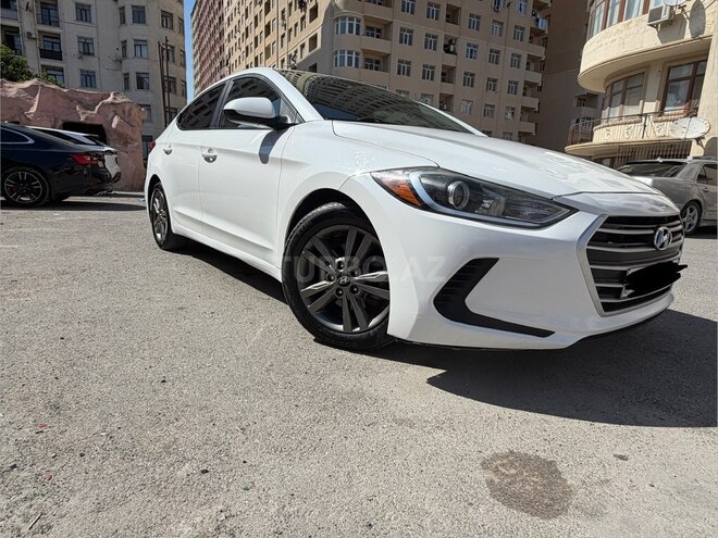Hyundai Elantra-2