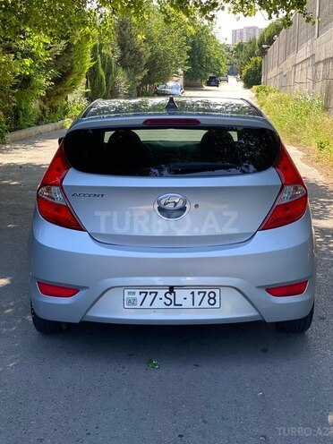Hyundai Accent-5
